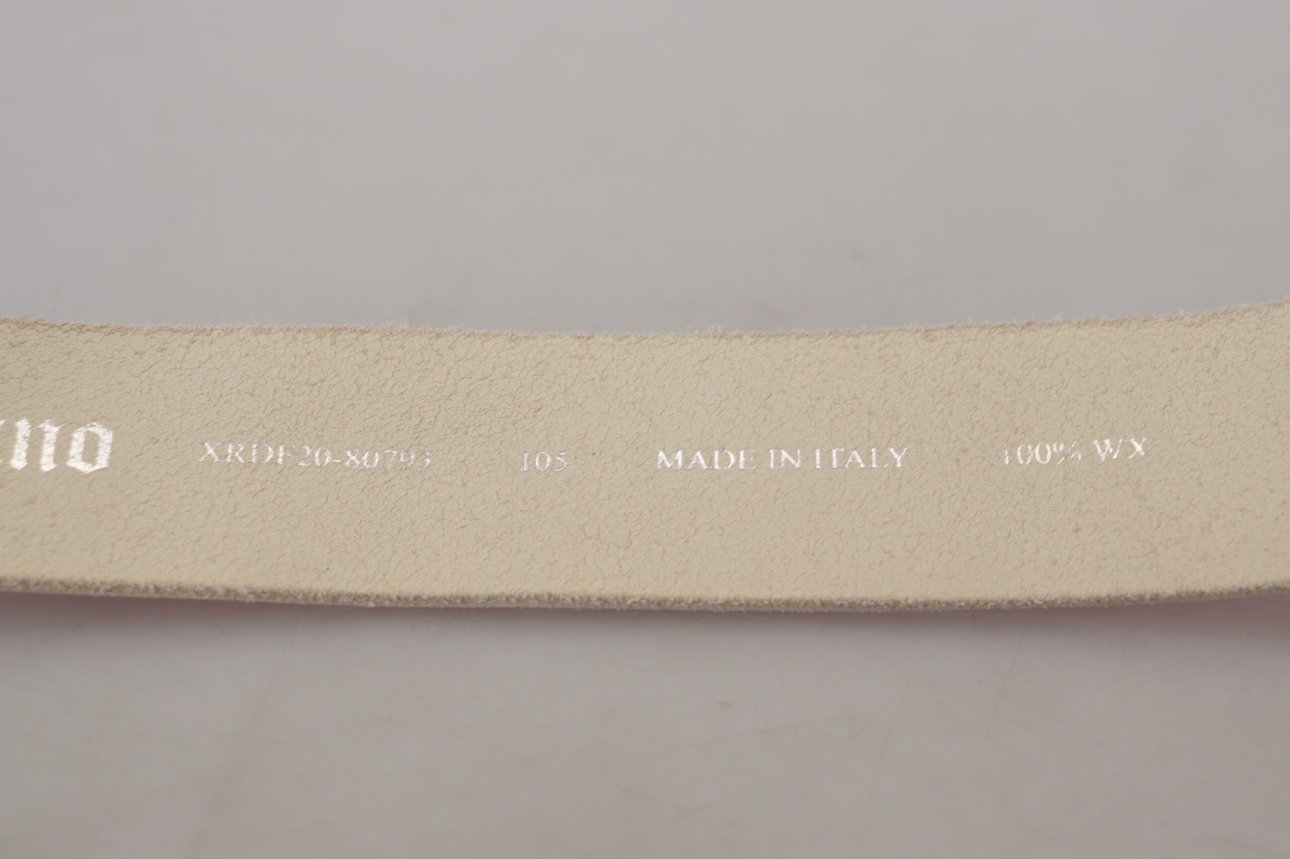 Ceinture en cuir rose à boucle ronde avec logo et lettre