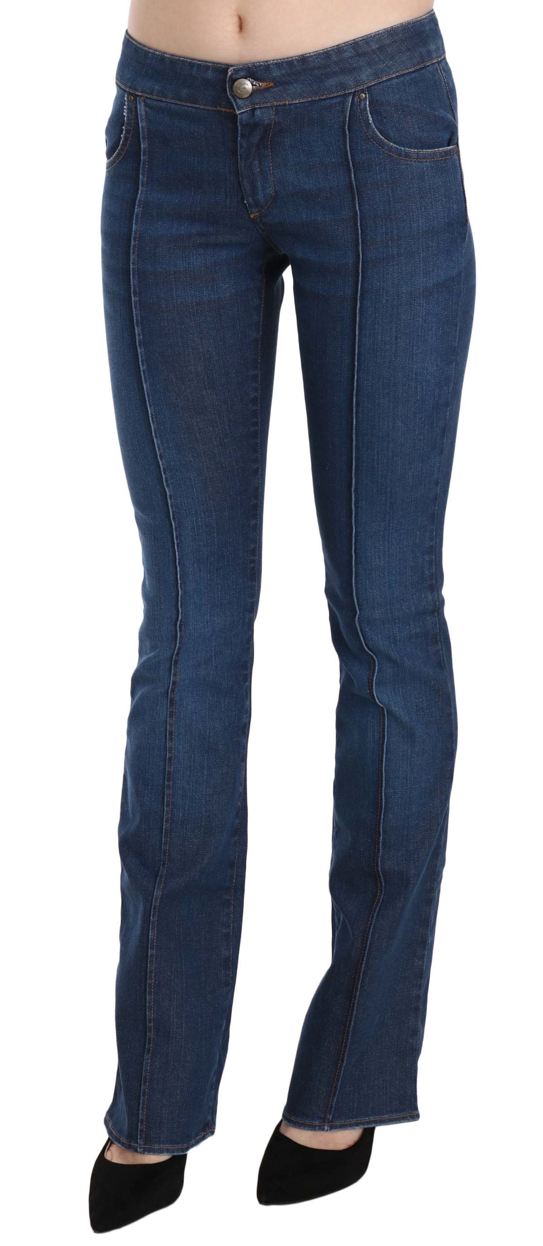 Blaue Jeans mit niedrigem Bund und Boot-Cut-Denim