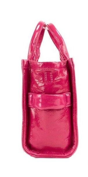 The Shiny Crinkle Mini Tote Sac à main à bandoulière en cuir magenta