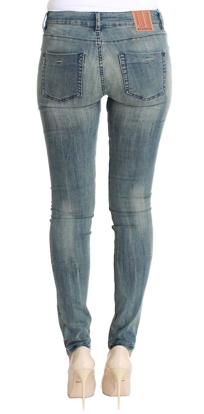 Blau gewaschene Skinny-Jeans aus Baumwolle mit engem Schnitt und schmaler Passform