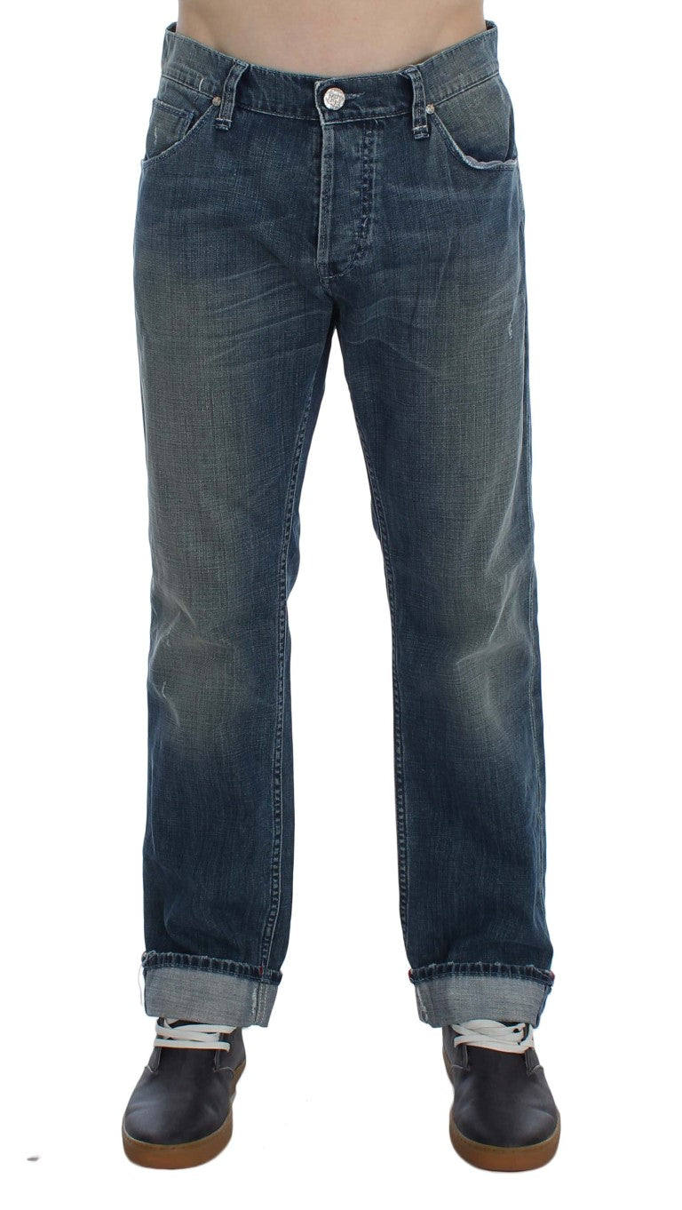 Blau gewaschene Jeans aus Baumwolldenim mit normaler Passform