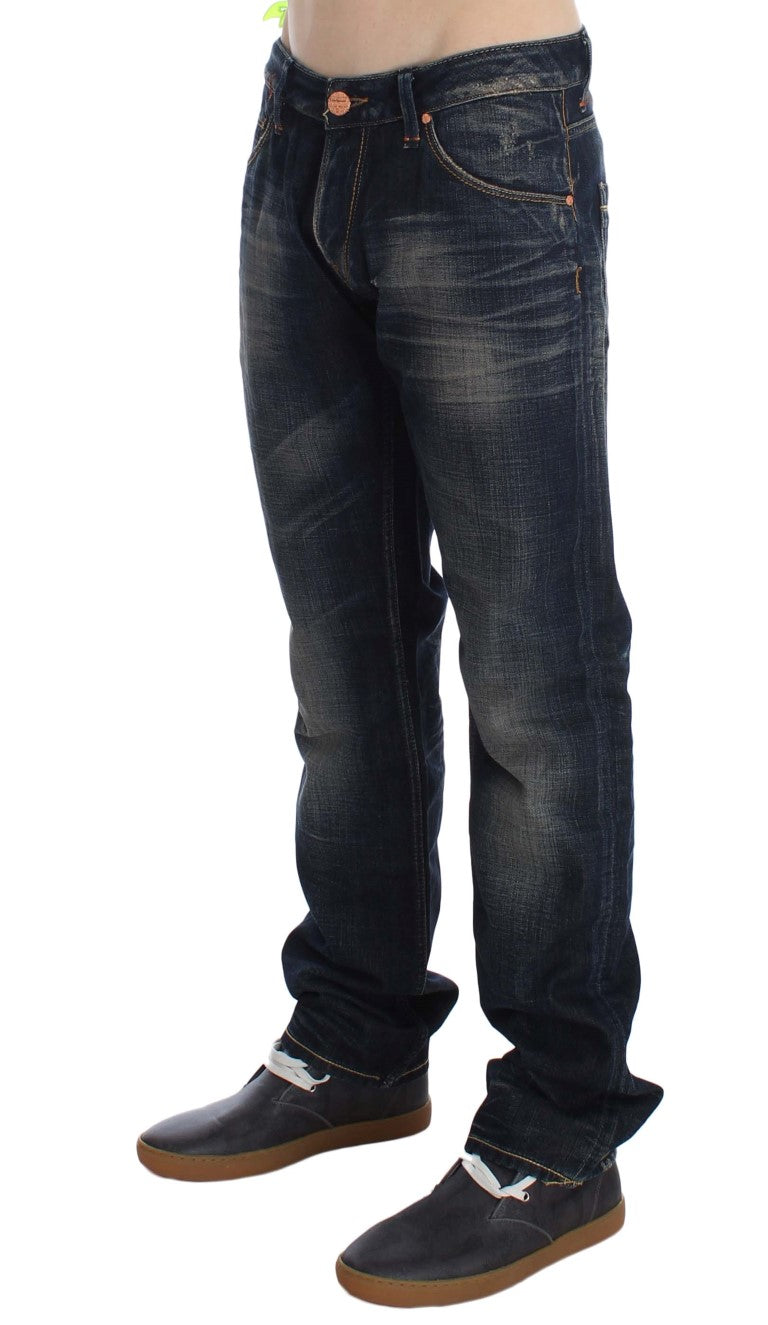 Gerade geschnittene Jeans mit niedriger Taille in blauer Waschung