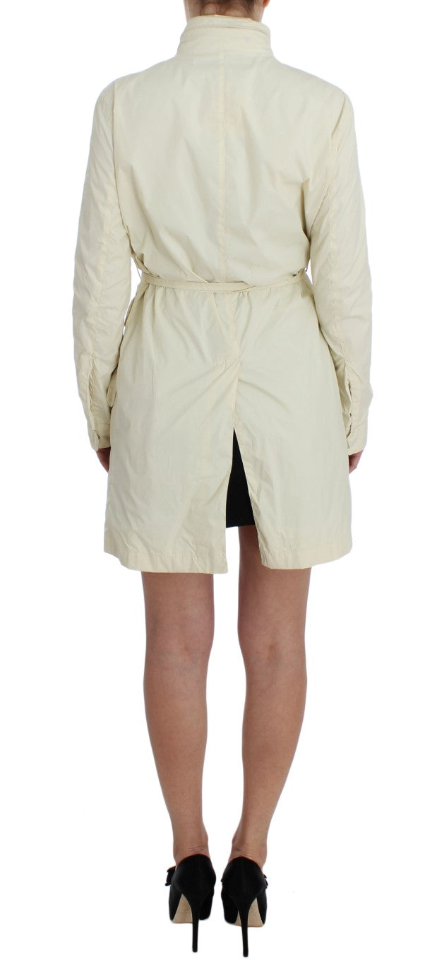 Beiger wetterfester Trenchcoat