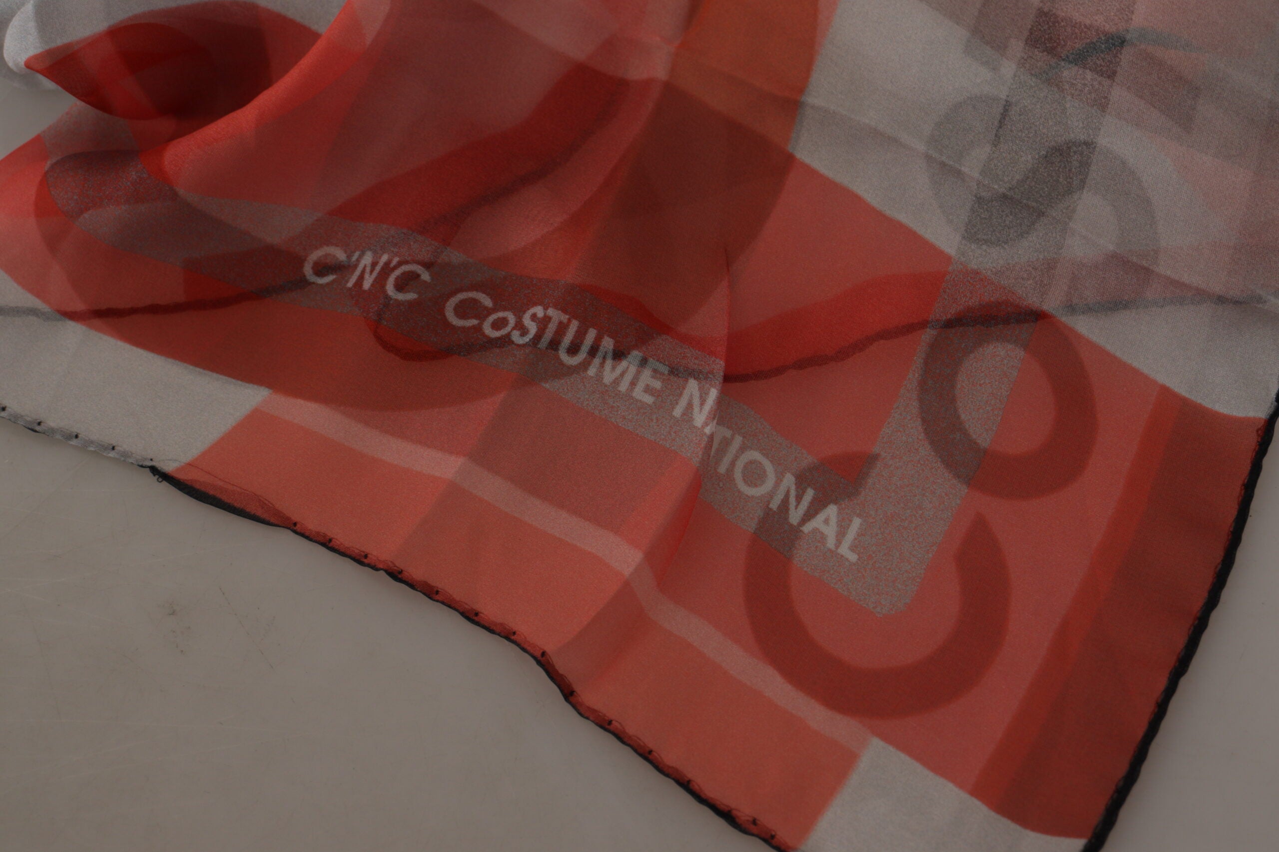 Foulard châle rouge gris