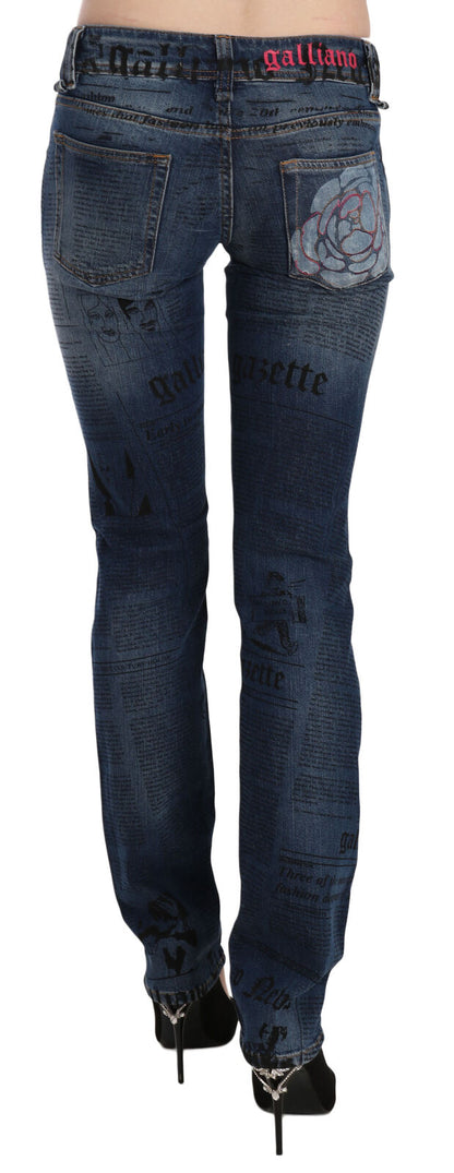 Pantalon en denim skinny taille basse bleu imprimé journal