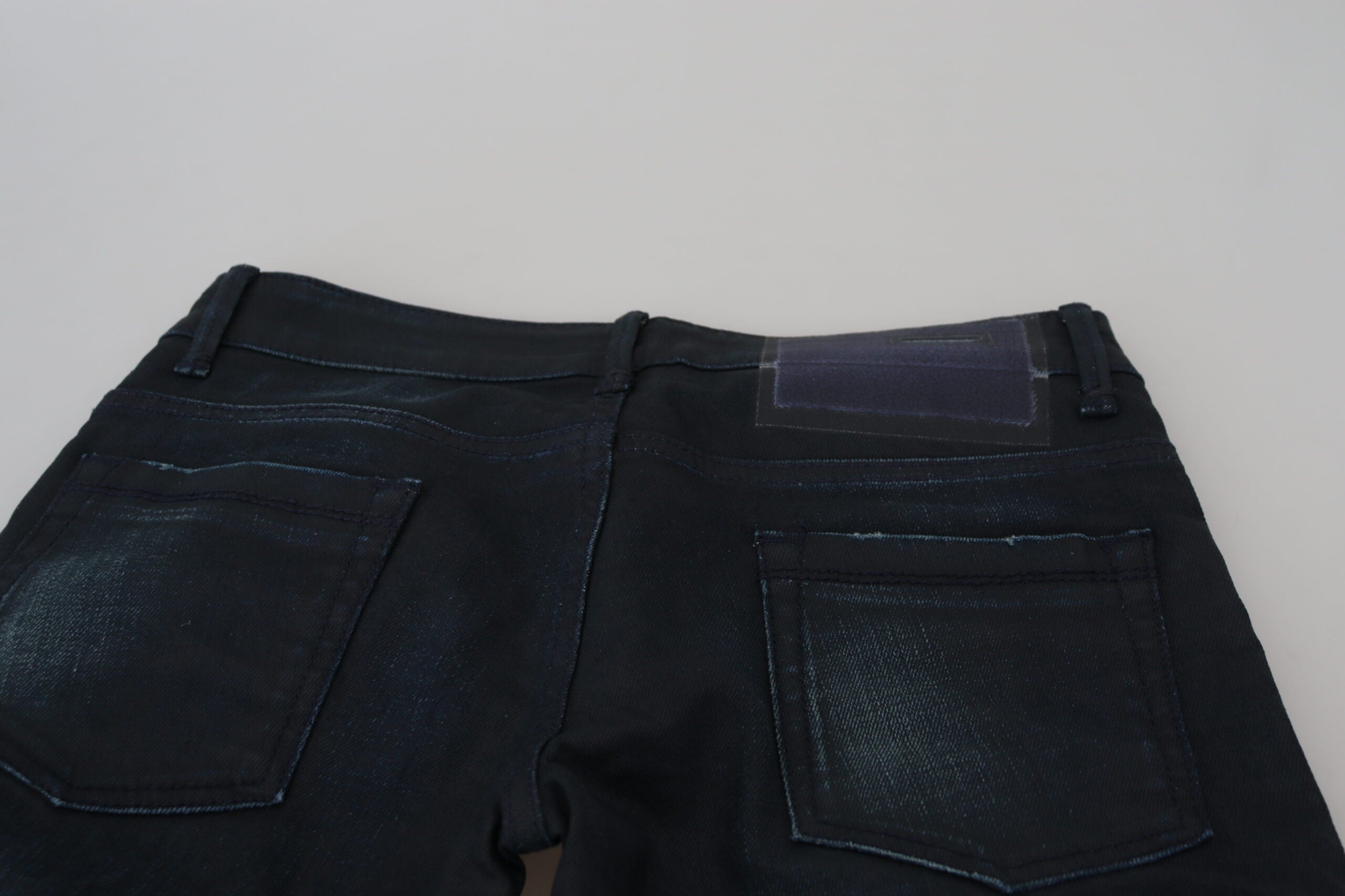 Blaue Damen-Denimjeans mit niedriger Taille und schmaler Passform