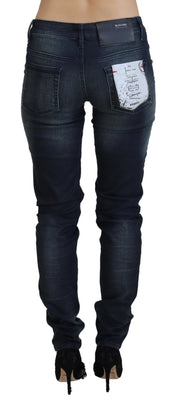 Blau gewaschene Slim-Fit-Jeans aus Baumwolldenim mit niedriger Taille