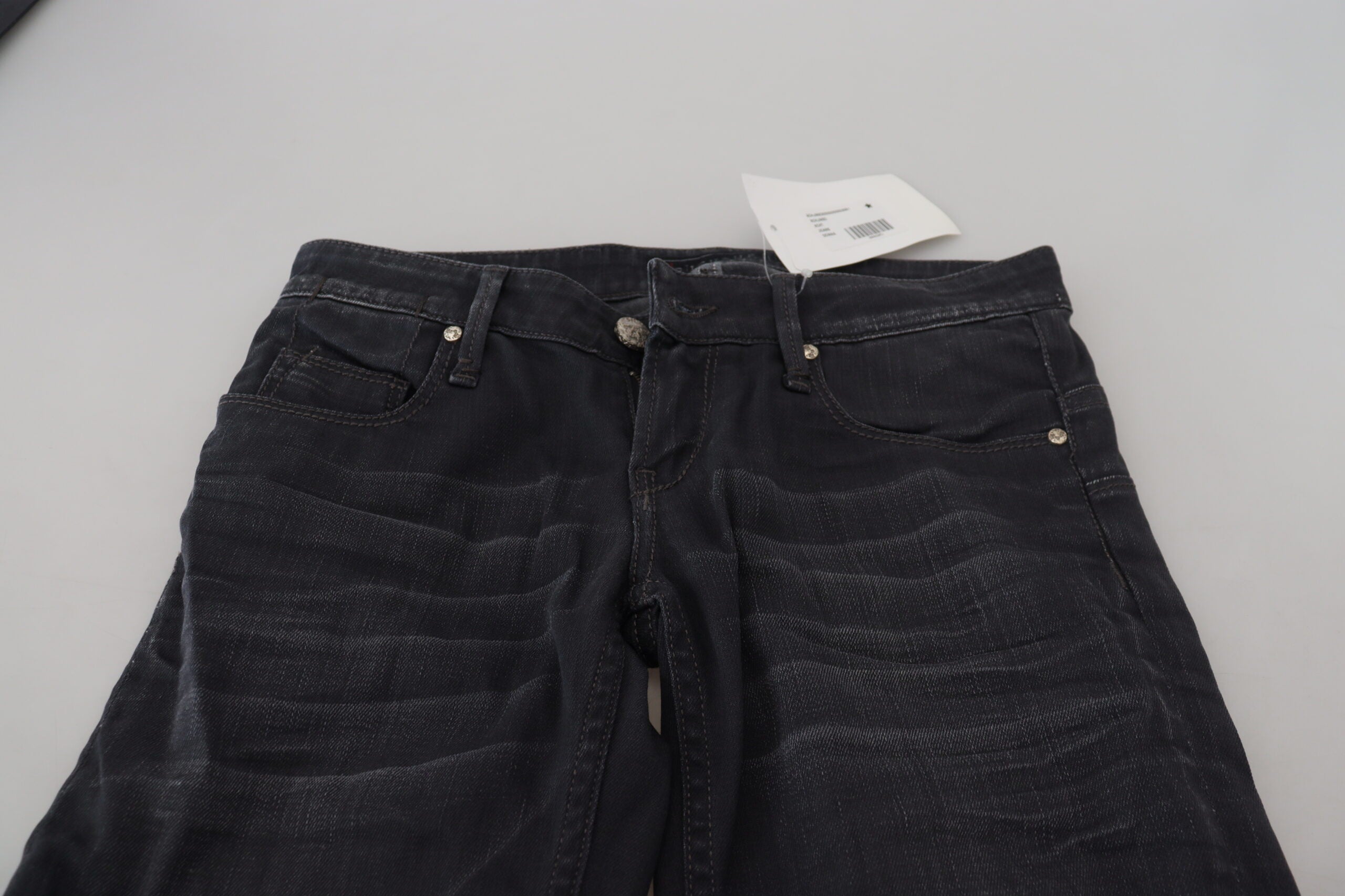 Schwarze, verwaschene Slim-Fit-Jeans aus Baumwolldenim mit niedriger Taille