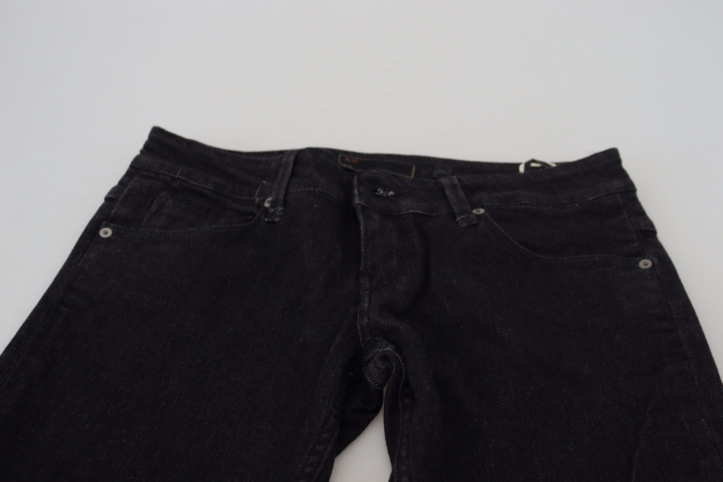 Jean slim taille basse en denim de coton noir