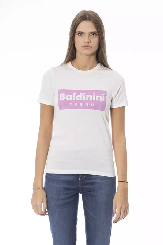 Weiße Baumwolloberteile und T-Shirt