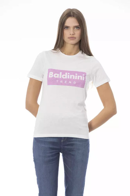 Weiße Baumwolloberteile und T-Shirt