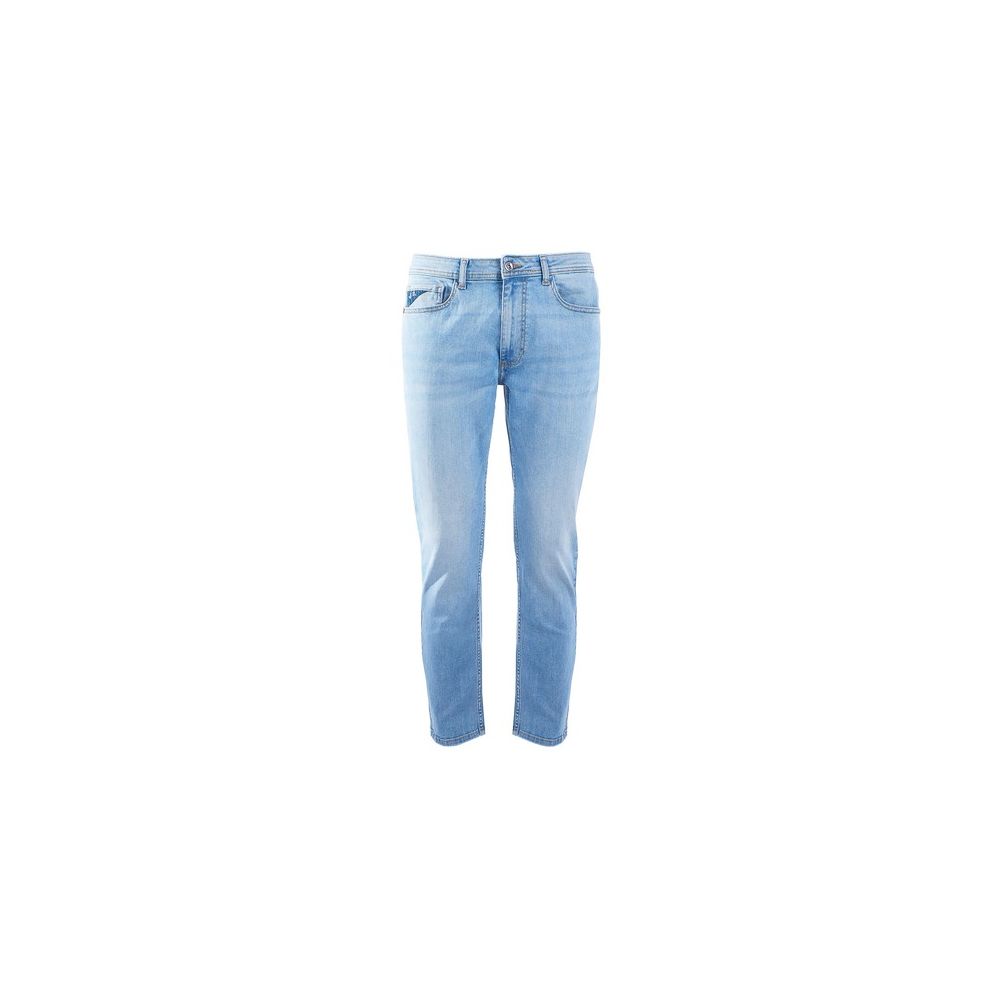 Sleek Comfort Denim Five-Pocket Light Wash Jeans