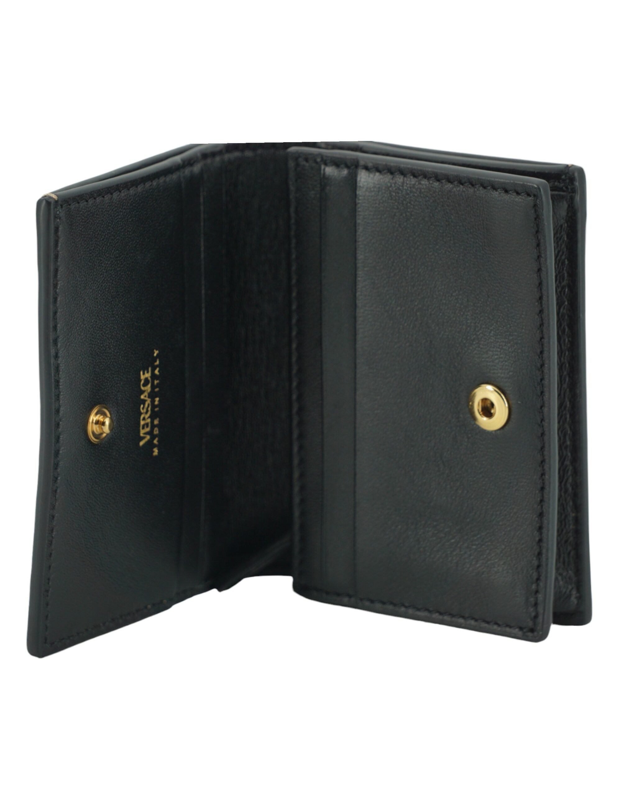 Elegant Compact Leather Wallet in Brown