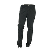 Schwarze Baumwolljeans und -hose