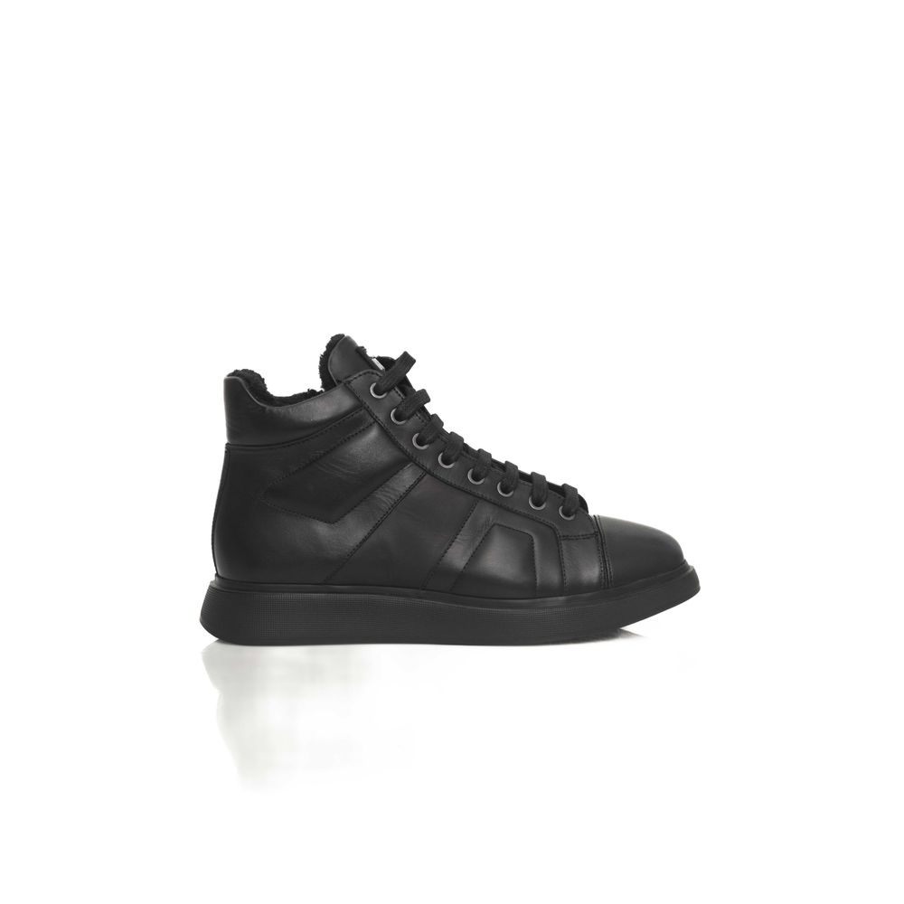 Black Leather Women Sneaker