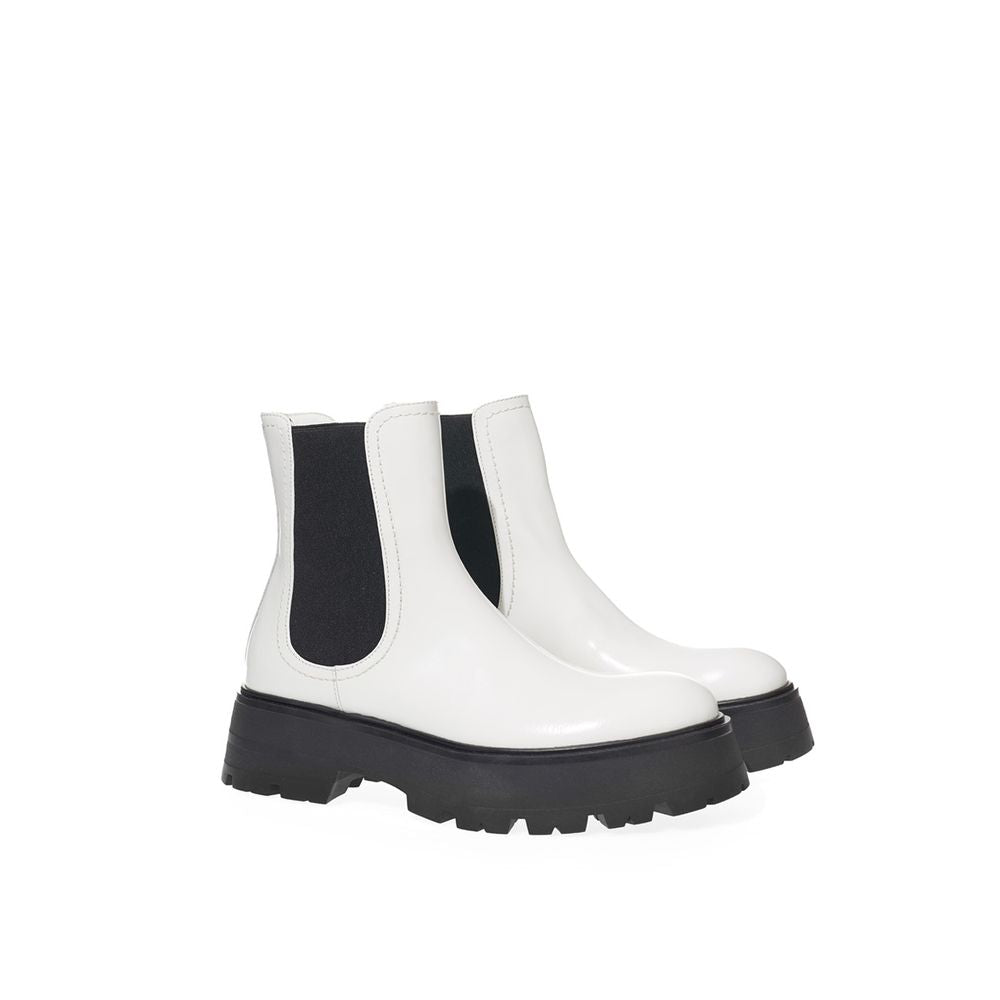 Elegant Monochrome Leather Boots