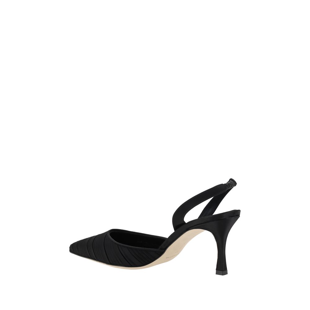 Carolyne Pumps