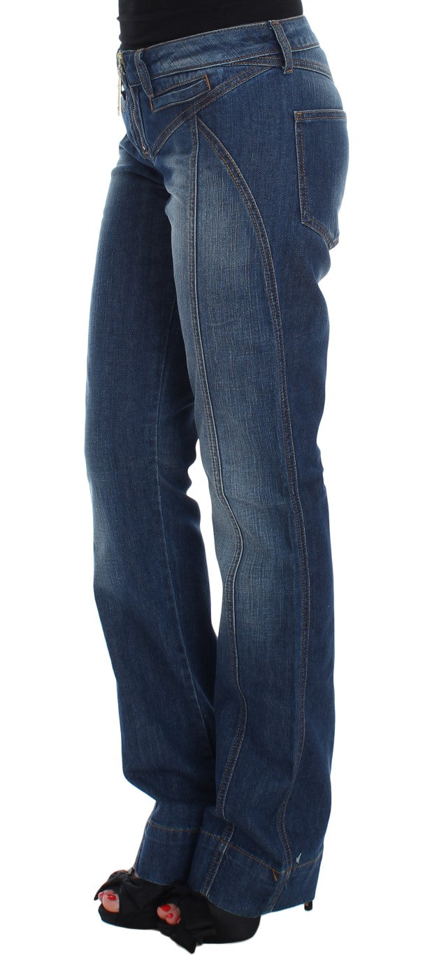 Blau gewaschene Bootcut-Jeans aus Baumwollstretch