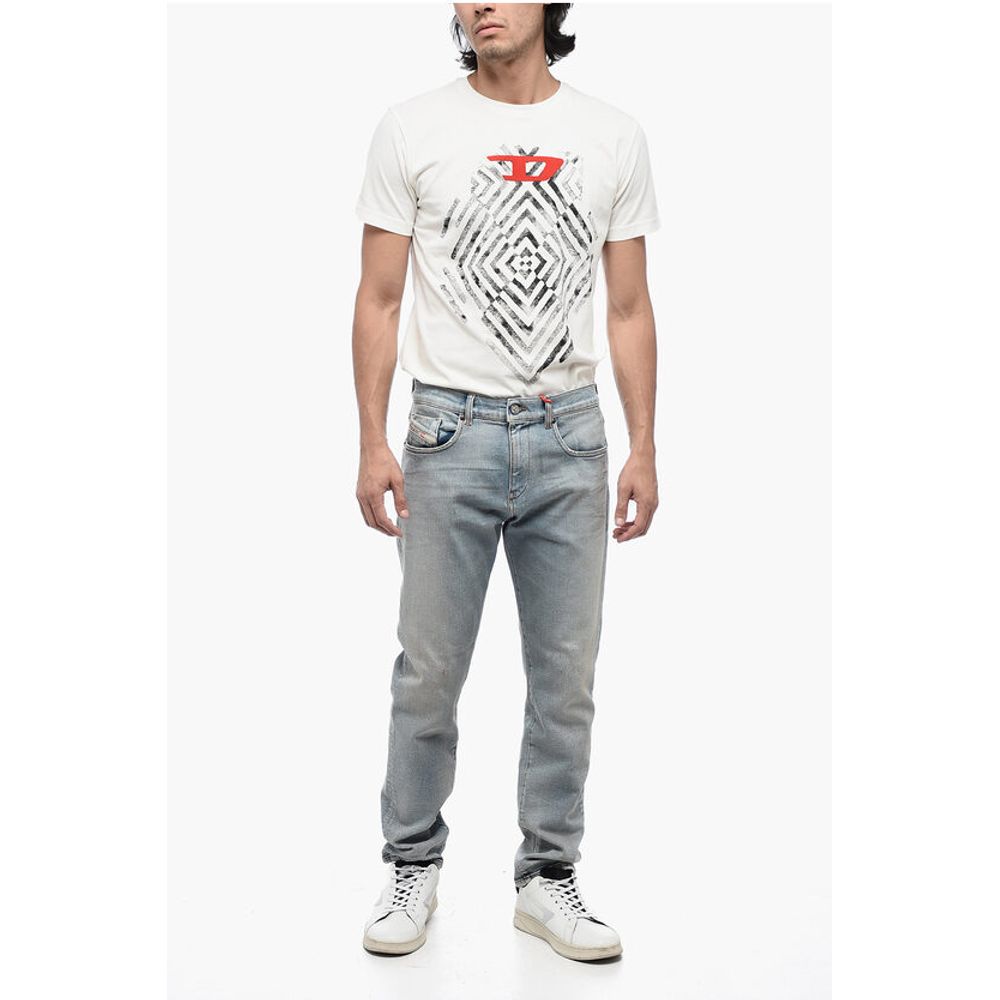 Light-washed 2019 D-STRUKT Denims L.32