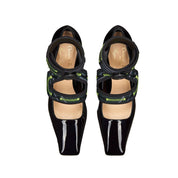 62-22 Leather Pumps