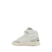 Tweener Sneakers