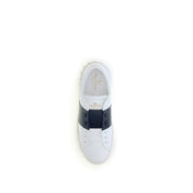 Open Sneakers